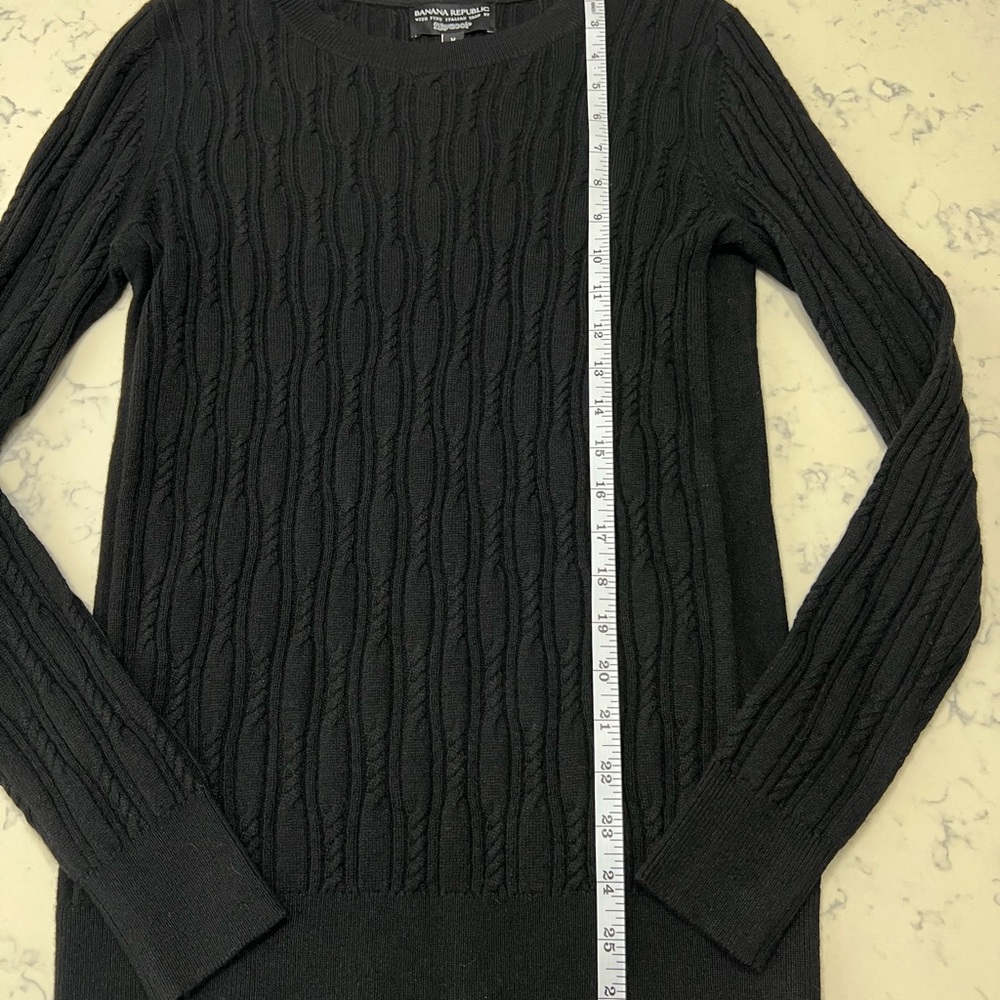 Banana Republic Black Cable Knit Sweater - Picture 2 of 8